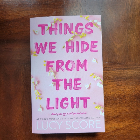 Things We Hide From The Light by Lucy Score Book Novel Romance Spice Knockemout - Picture 1 of 3